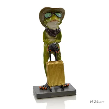 

Figurine frog traveler 24 cm