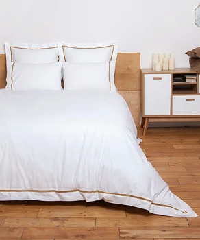 

Bed linen San Marco color: white, gold (2 CN. Euro)
