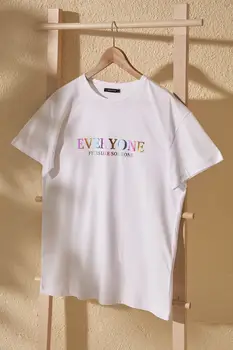 

Trendyol Foil Printed Boyfriend Mould Knitted T-Shirt TWOSS20TS1416