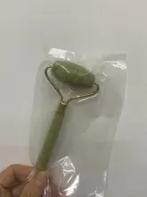 Rodillo masajeador Facial Gua sha para mujer, rodillo masajeador Facial de piedra de Jade Natural para cuello, herramientas adelgazantes de belleza de elevación fina