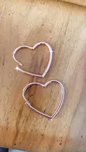 Pendientes de plata de Plata de Ley 925 auténtica asimétrica pendientes con argolla de corazón para las mujeres pendiente plateado a la moda de regalo de la joyería