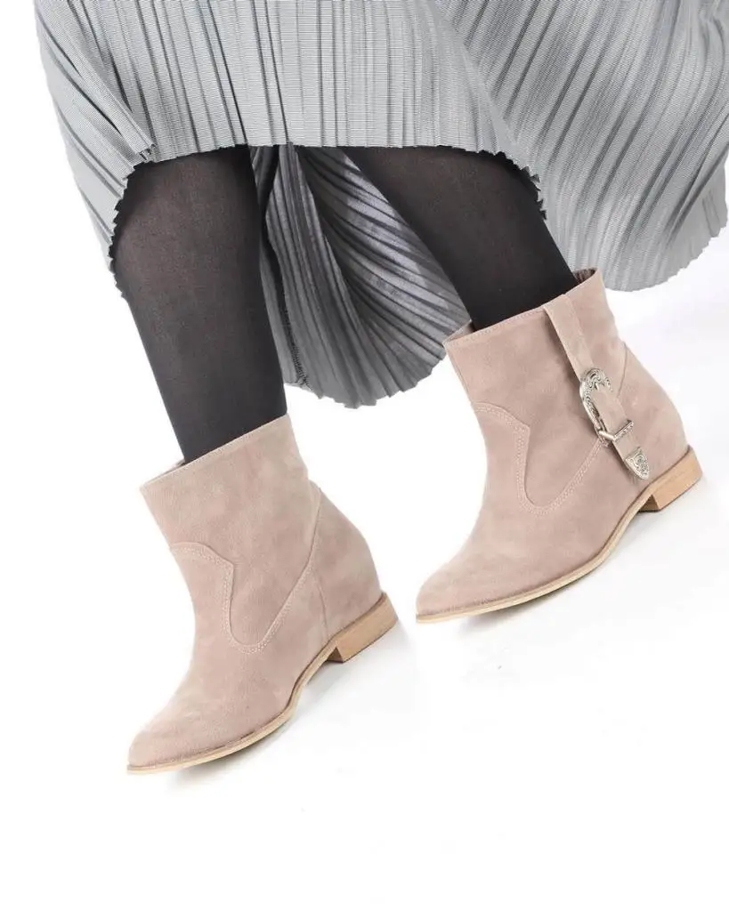 

Mosimoso Women's Ankle Height Boot Mink Suede Buckle Detailed Short Cowboy Women Boots