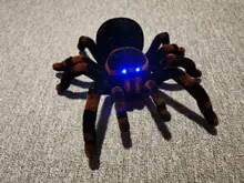 Control remoto para mascotas, simulación electrónica de tarantula, ojos brillantes, araña negra inteligente, 4 canales, broma, terrorífico, juguete para regalo