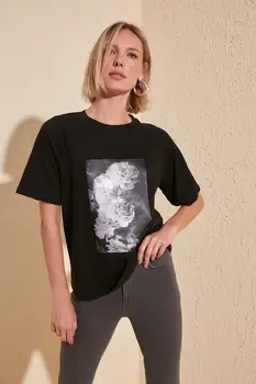 

Trendyol Printed Basic Knitted T-Shirt TWOSS20TS0243