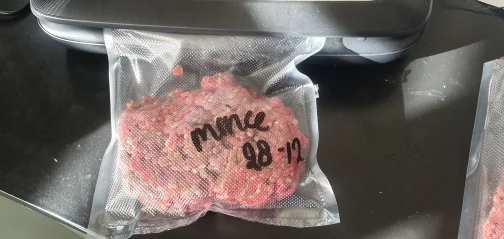 Отзыв о товаре Вакуумный электрический упаковщик пищевых продуктов White Dolphin 220В, 110В с функцией хранение пищи, вакуумная упаковка, вакуумные пакеты 10 шт в комплекте от пользователя A***k