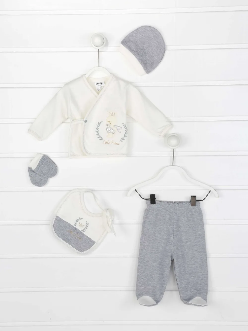 082-088-011 GriYenidoğan Erkek Bebek 5 li Hastane Çıkışı (1)