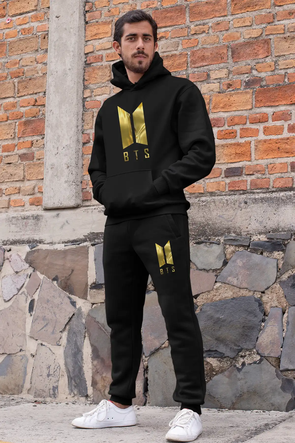 What To Wear With Black Sweatpants Guys 