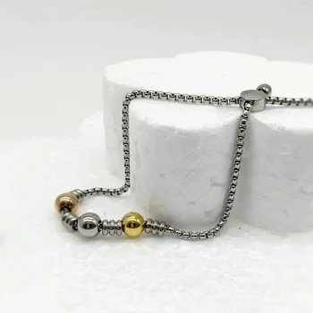 

Bracelet for women adjustable stainless steel, tone three oros. A fashion jewel.