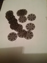 20 unids/lote 25mm hueco de cobre de pluma de pavo real flores envolturas de filigrana conectores encanto resultados para joyería hacer componentes