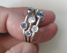 Huitan-anillos de banda estilo Partysu para mujer, 3 filas con piedra redonda de circón Blanco/azul, anillos y joyas para boda para mujer, artículo Simple