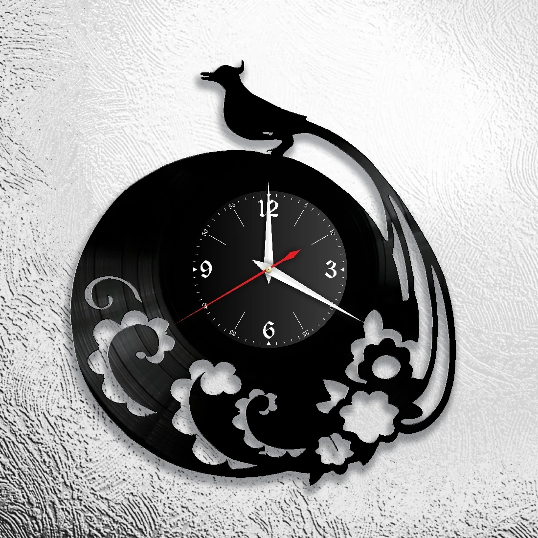 A peacock clock from a vinyl record wall with image for decor retro home the living room beautiful | Дом и сад