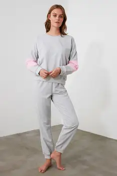 

Trendyol Knitted Pajamas Set THMAW21PT0510