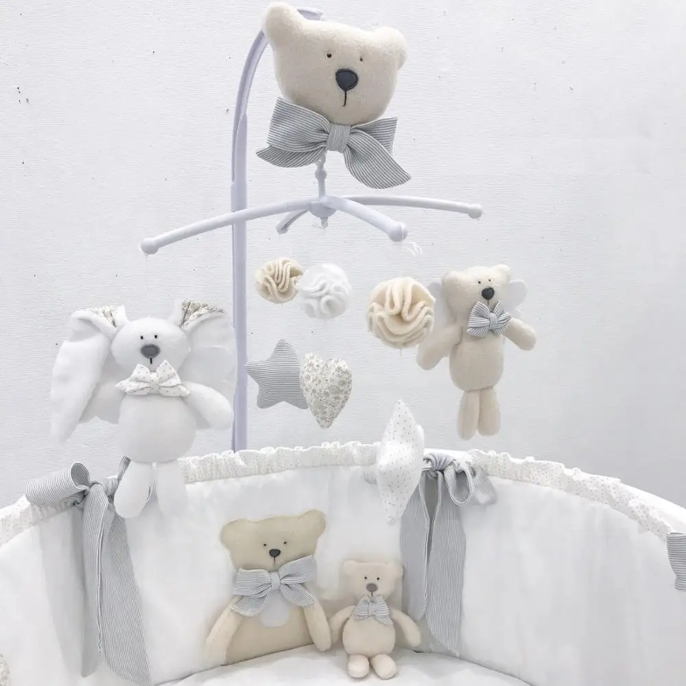 Мобиль, музыкальная карусель в кроватку для новорожденных. Lovebabytoys. Производство Россия - Цвет: Мобиль. Мишка. Классика