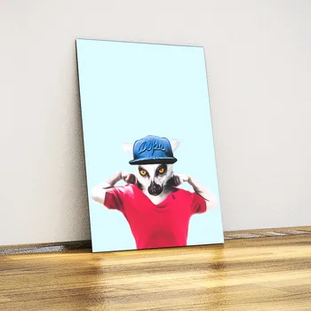 

Strong Meerkat-Decorative Metal Table