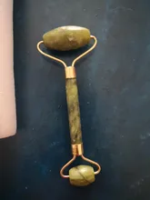 Rodillo de Jade para masaje Facial, rodillo de Jade verde y rosa, piedra Natural, herramientas para el rostro, mentón, cuello, belleza, cuidado de la piel