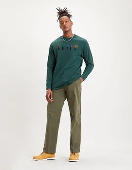 

T-shirt by Levi's®For men long sleeve with SERIF logo on the chest