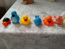Juguetes de agua para nadar de 13 Uds animales mezclados, pato de goma flotante blando colorido, sonido al estrujar, juguete de baño para bebé