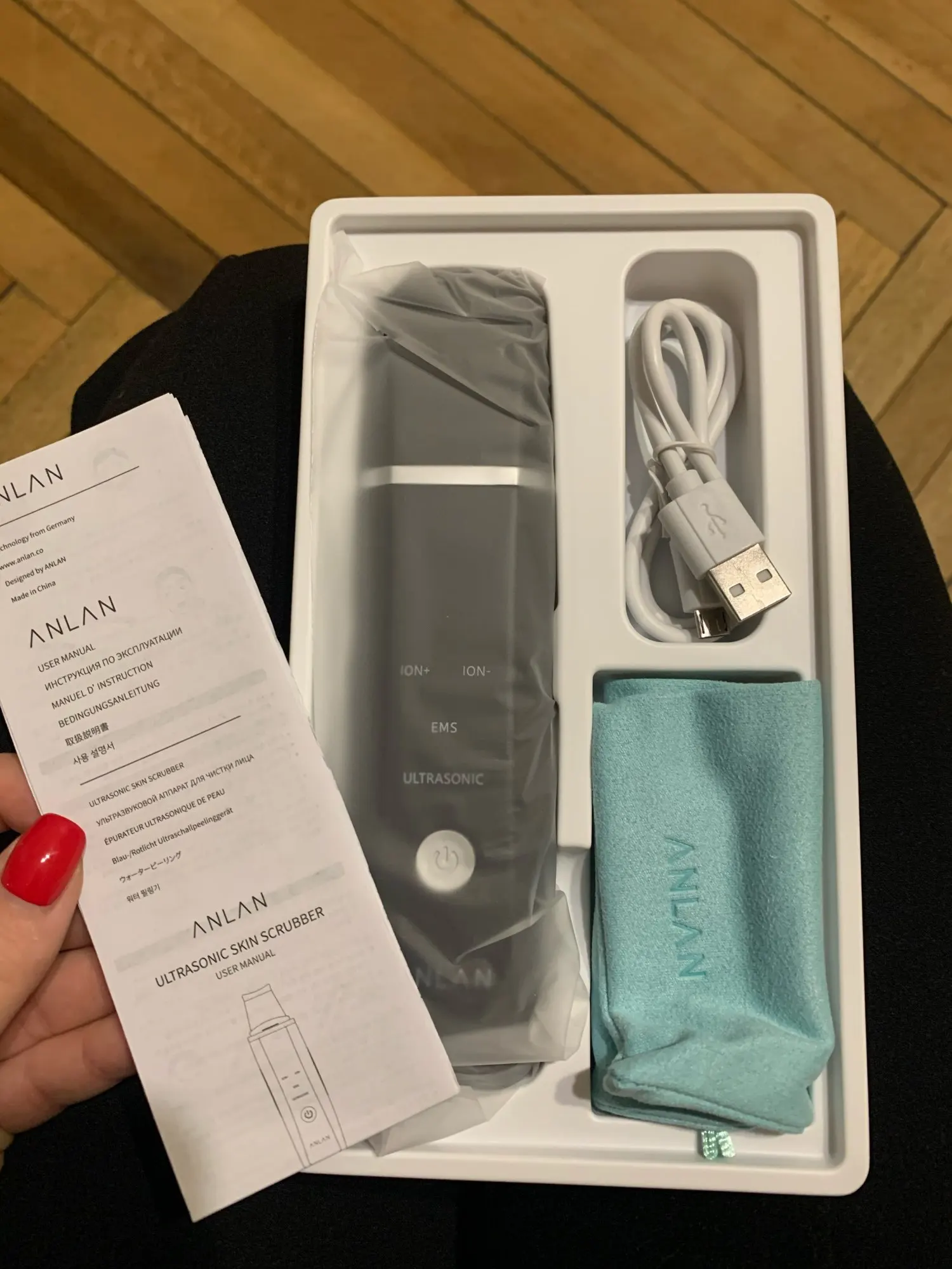 Отзыв о товаре ANLAN Ультразвуковой скрабер скруббер, ионная лопатка для чистки лица, пилинг, лифтинг для лица, удаление угрей, терапия красным светом для удаления черных точек blackhead remover узи чистка ультразвуковая чистка лица от пользователя E***a