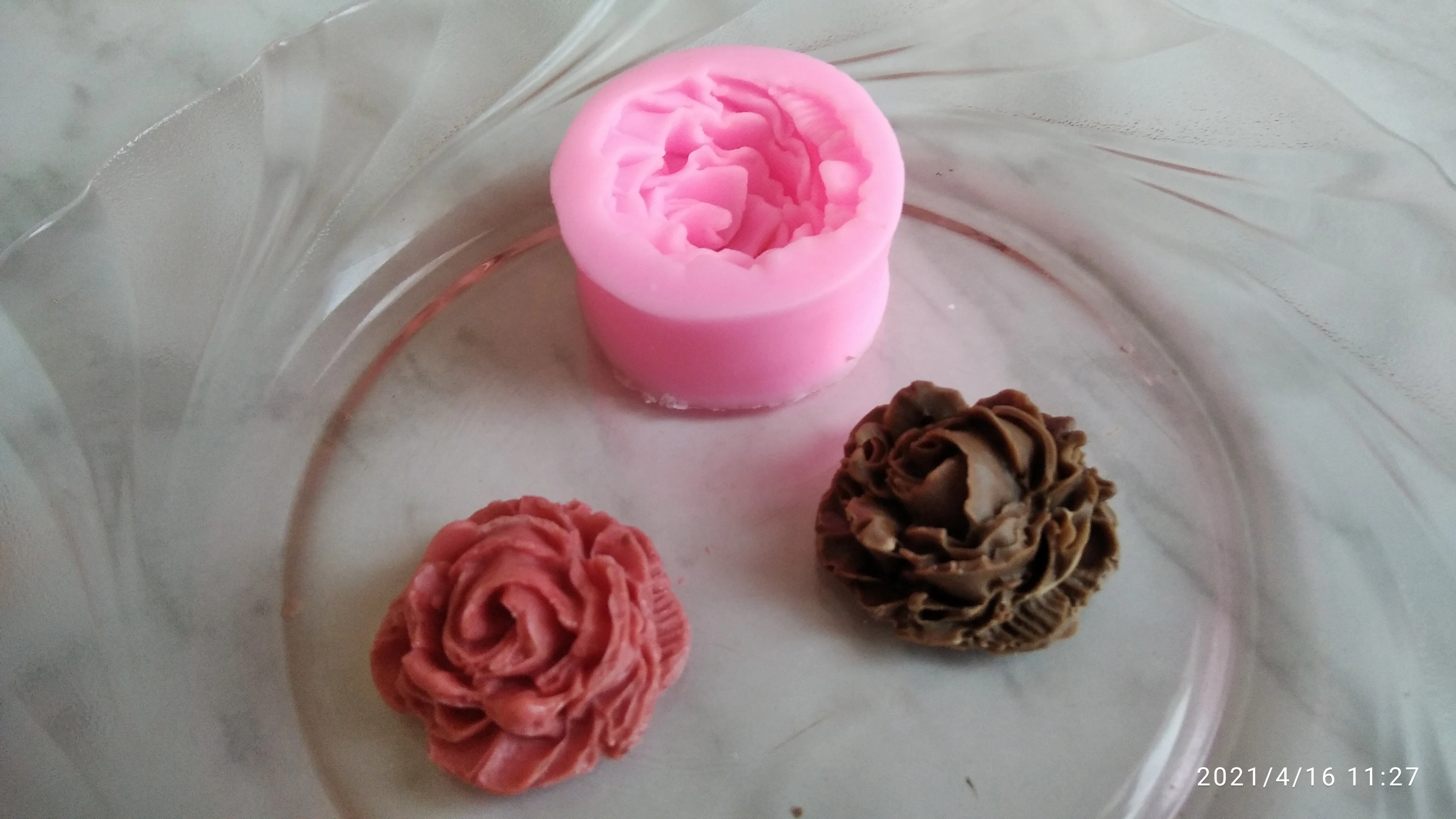 Rose Petal Flower Cake Decorating photo review