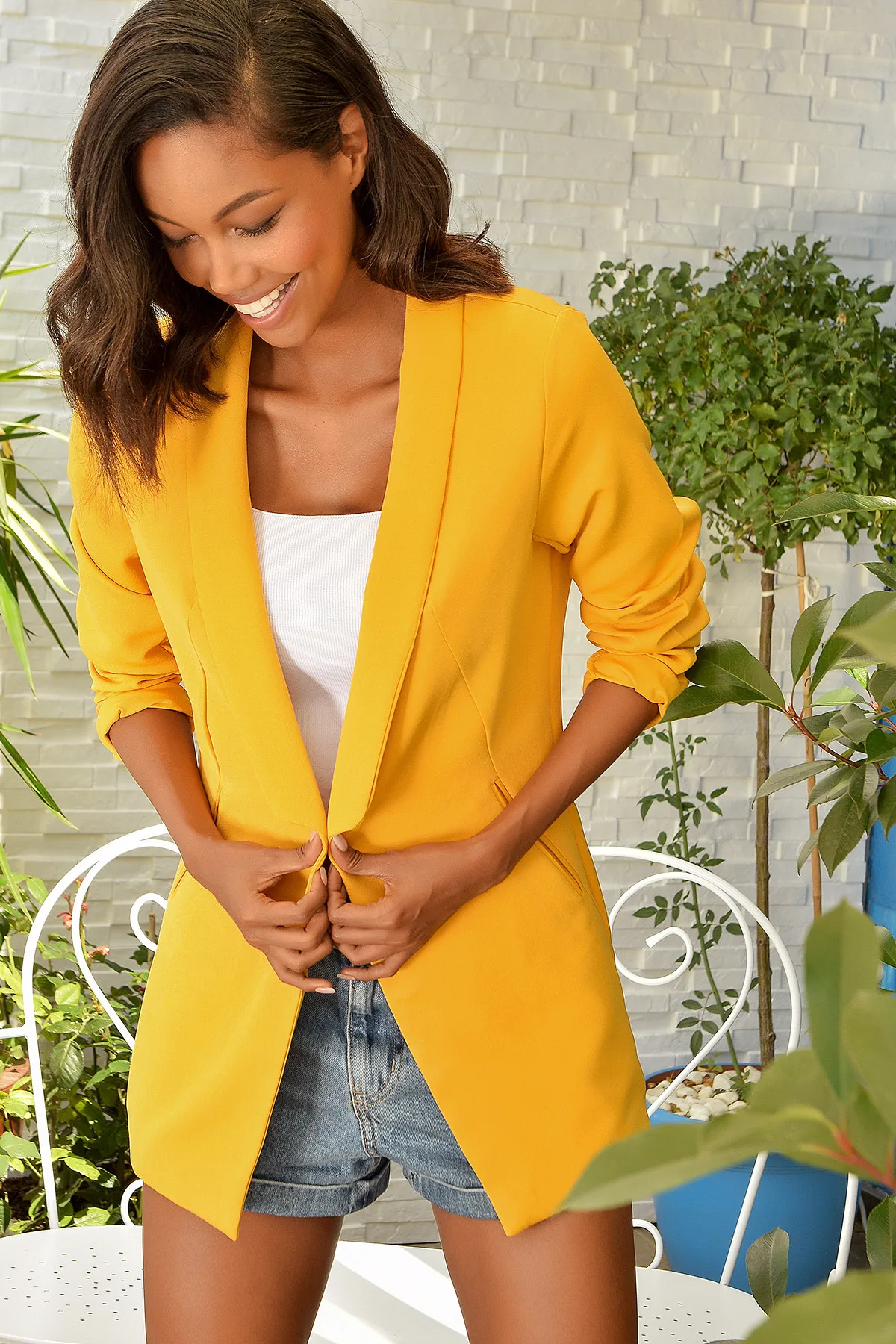 chaqueta color mostaza mujer