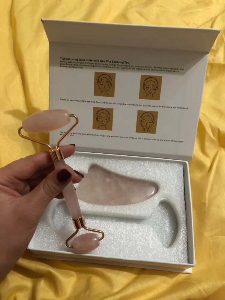 Coffret Massage Facial Quartz Rose : Rouleau + Gua Sha