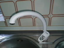 FRAP-grifo de latón de 5 colores para fregadero de cocina, mezclador de agua fría y caliente de un solo Mango, caño giratorio, repisa de lavabo, F4113