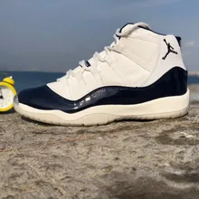 Jordan 11 ретро белый и синий