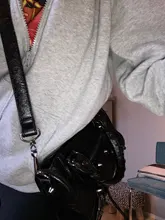 Bolso europeo de cuero PU para motocicleta para mujer, bandoleras cruzadas con remaches y borlas