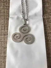 De moda Triskel Triskelion colgantes y collares para mujeres Acero inoxidable Allison Argent Teen Wolf collares para hombre, joyería de regalo