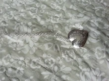 Diseño único tallado corazón-marco de fotos con forma colgante con abalorio, collares de medallón ajustables, joyería conmemorativa para hombres y mujeres