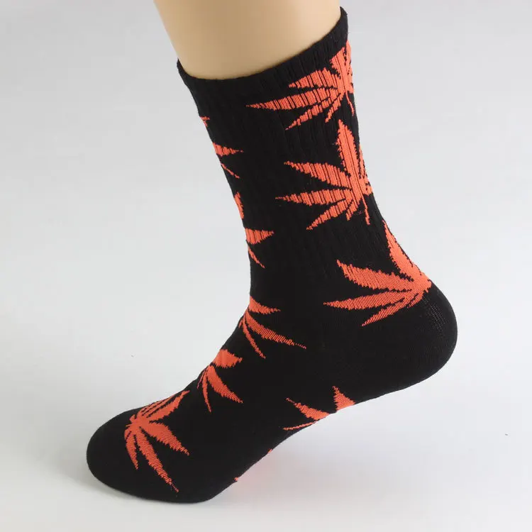 Fashion 1Pair comfortable high quality cotton socks hemp leaf maple leaves casual long weed crew socks spring and autumn
