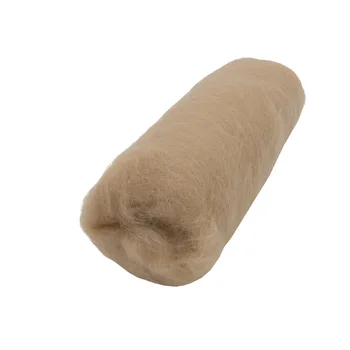 

"carding", "carding for felting and needlework", "semi-fine wool", "goods for felting", "felts", "wool for felting"