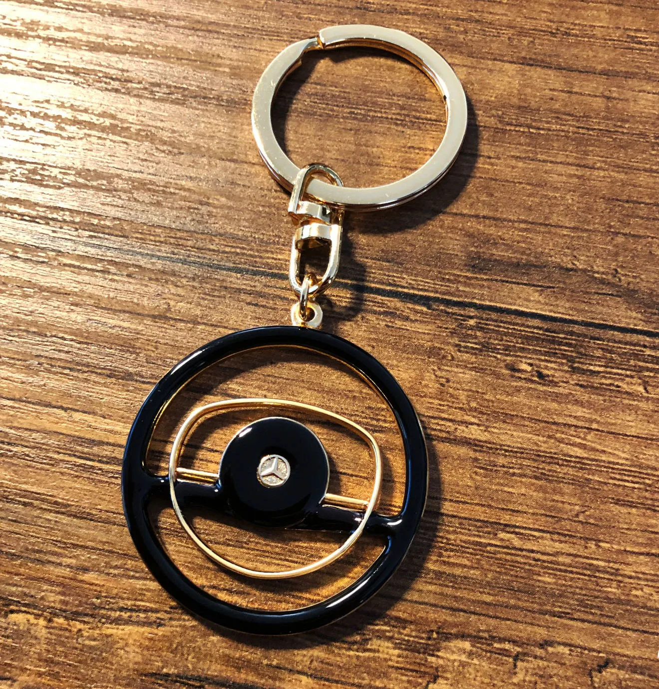 3D Key Chain For Mercedes Benz Type Key Classic W115 W116 W123 W108 R107 W114 3D Key Chain For Mercedes Benz Type Key Classic W115 W116 W123 W108 R107 W114