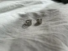 Pendientes de Clip de Cruz Simple para mujer y niña, 2 uds., aretes de Zirconia cúbica con perlas, Clip para oreja sin joyería Piercing