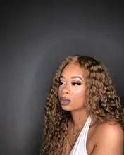 Color rubio rizado 13X4 frente de encaje pelucas de cabello humano Pre arrancado 180% brasileño encaje Frontal pelucas de cabello Remy rizado para las mujeres