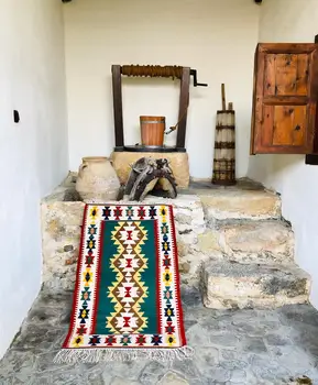 

North Turkish Hand Woven Antolian Kilim Rug & Carpet