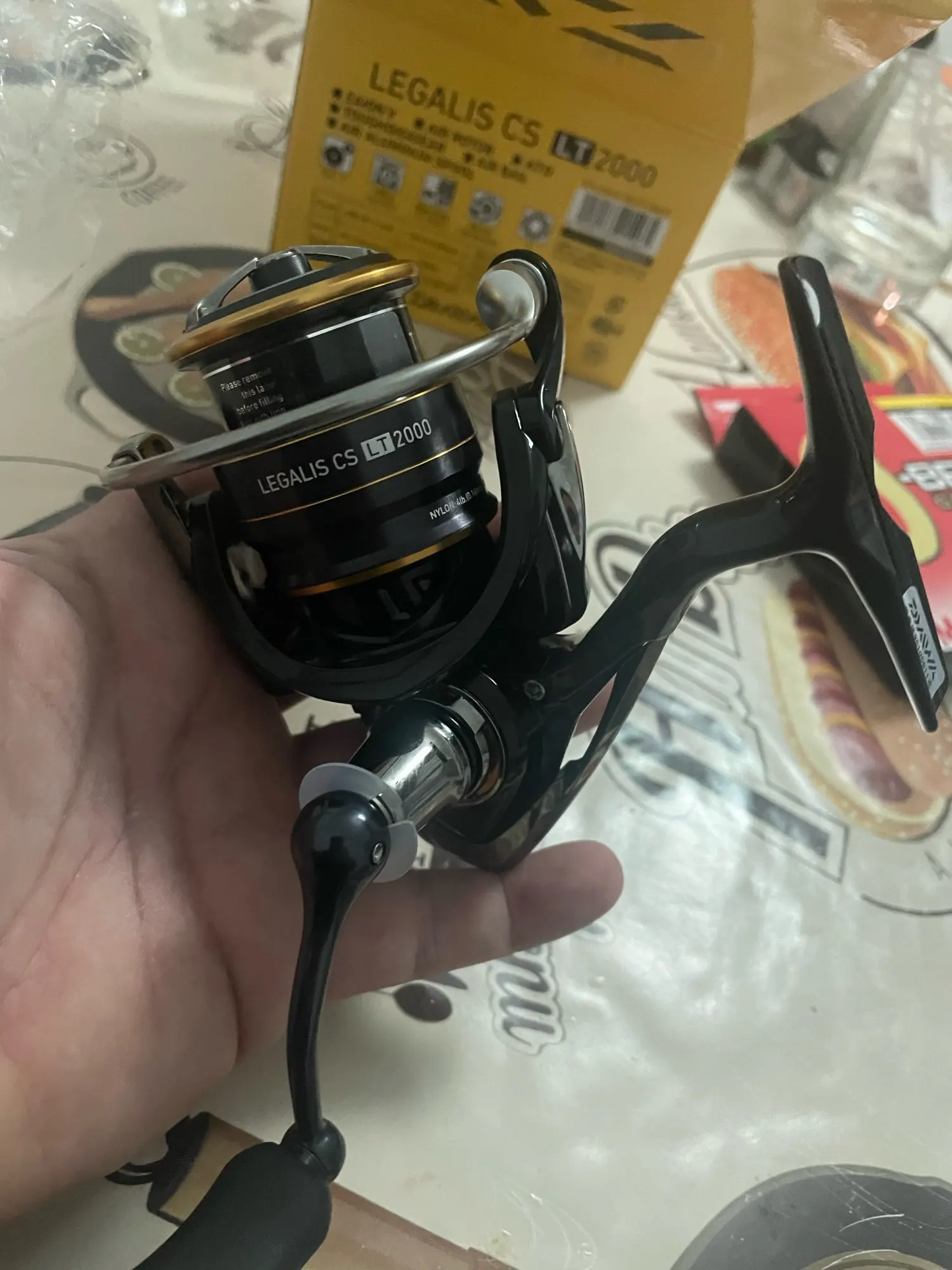 ダイワ　レガリス CS LT 2500 【中古】 日本未発売 ダイワ 21レガリスcs LT 2500