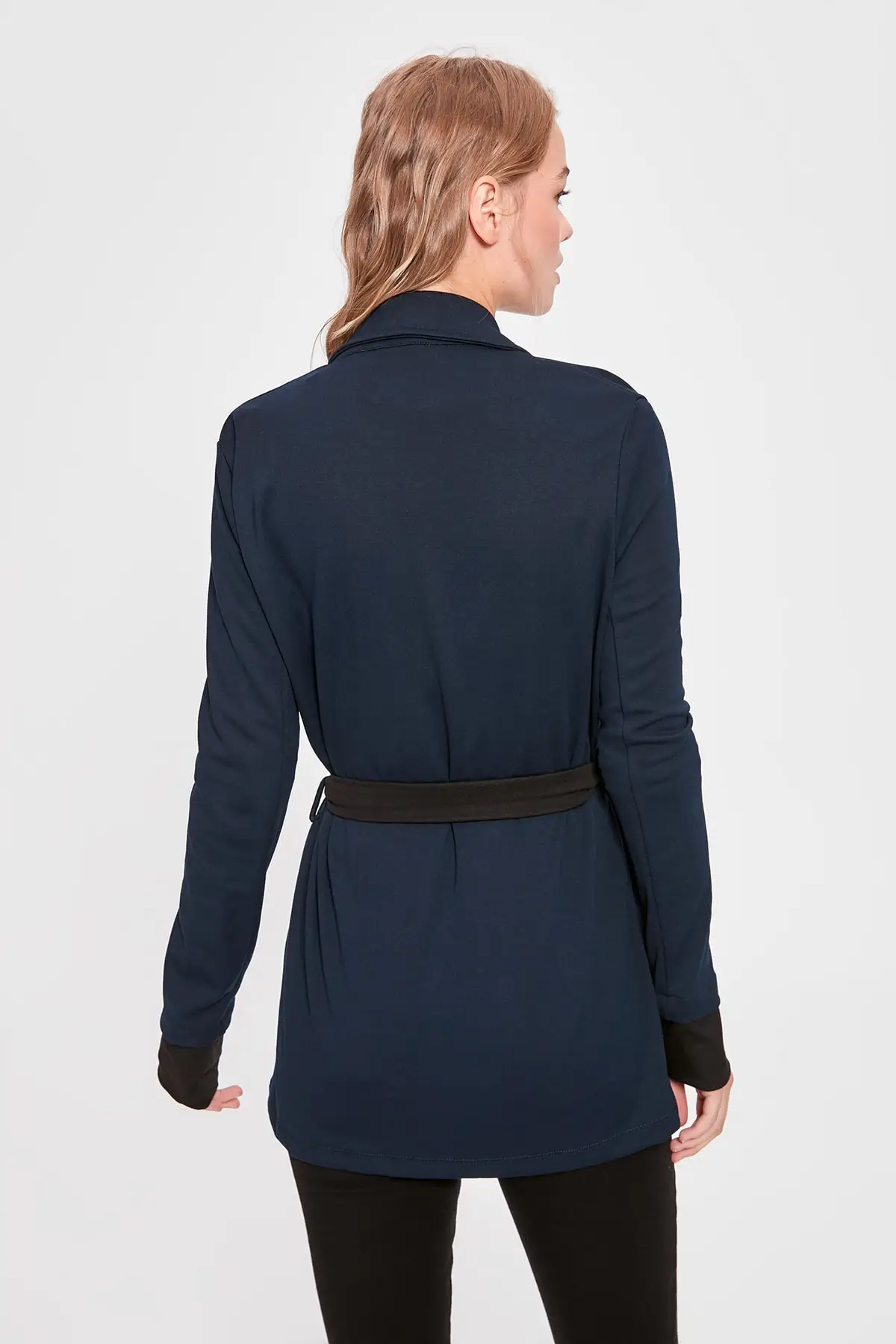 Trendyol темно-синее трикотажное пальто с поясом TWOAW20CE0221
