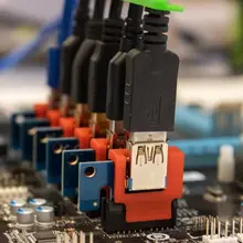 Райзер фиксатор крепление локер Riser PCI-E x1-x16 для видеокарт вертикальный Райзер фиксатор крепление локер Riser PCI-E x1-x16 для видеокарт вертикальный