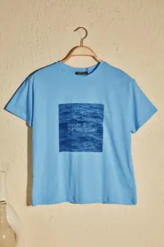

Trendyol Printed Semifitted Knitted T-Shirt TWOSS19GS0088