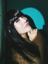 Leeons-postizo corto de pelo sintético para mujer, postizo resistente al calor, con flequillo, corto Natural, pinzas para el pelo, color negro