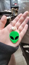 LLavero de cabeza de Alien acrílico, llavero de Alien verde fluorescente/llavero espacial/Kawaii/gótico Pastel/OVNI