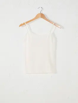 

Square Collar Seamless Pendant Undershirt