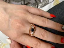 Huitan-Anillo de bruja para mujer, piedra negra única, ajuste giratorio, Diseño de banda, Color oro rosa, anillos de dedo de compromiso para mujer, venta al por mayor