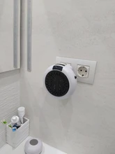 Calentador eléctrico para espacios, miniventilador portátil de montaje en pared para hogar, oficina, escritorio, calentador de aire caliente, silencioso, remoto, termostato de calor rápido