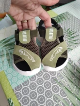 Sandalias de verano para bebés y niñas, zapatos transpirables de tela de red de Color, nuevo diseño