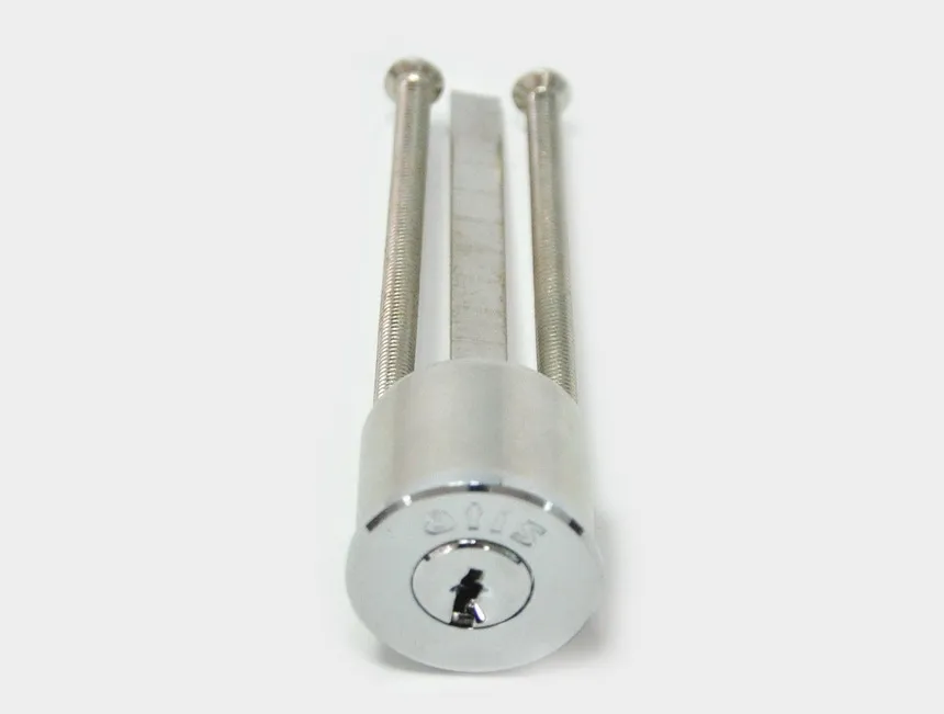 zamok-dlya-otkatnyh-vorot-bez-avtomatiki-atis-lock
