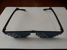 8 bits Thug vida gafas de sol pixelada marca hombres mujeres gafas de sol de fiesta mosaico UV400 gafas Vintage regalo Unisex gafas de juguete