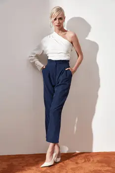 

Trendyol Flat Cut Pants TWOAW21PL0163