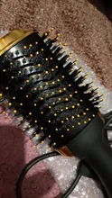 Cepillo que seca y volumiza el pelo de un solo paso, el cepillo produce aire caliente y puede alisar y arizar el pelo